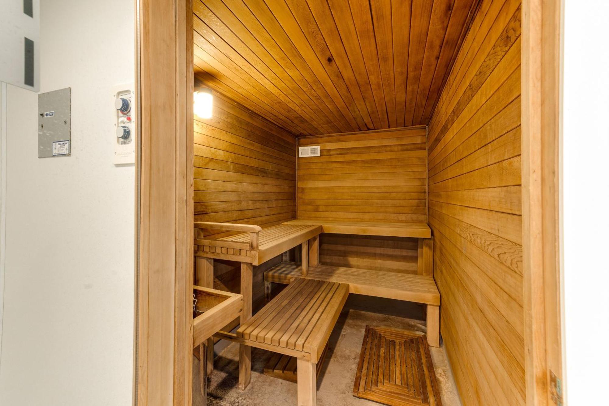 2 Bed 2 Bath Apartment In The Sand And Sea Condos シーサイド エクステリア 写真
