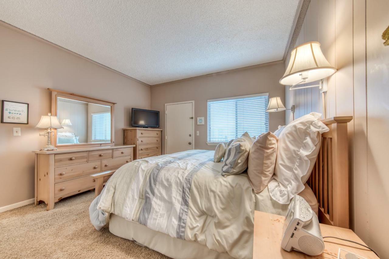 2 Bed 2 Bath Apartment In The Sand And Sea Condos シーサイド エクステリア 写真